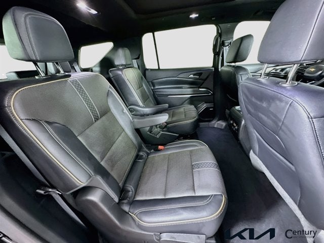 2025 Chevrolet Traverse AWD High Country