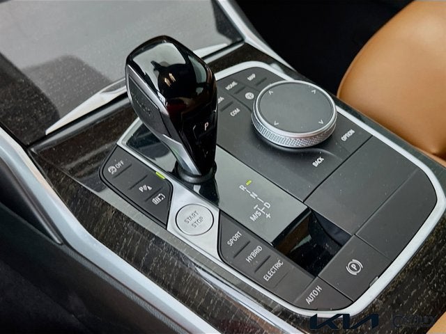 2022 BMW 3 Series 330e