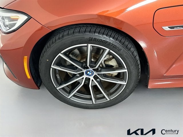 2022 BMW 3 Series 330e