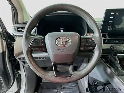 2023 Toyota Sienna LE