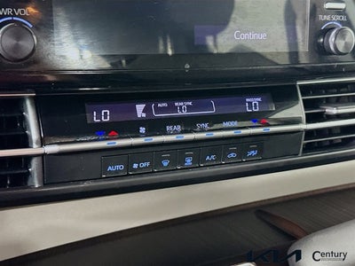 2023 Toyota Sienna LE