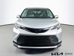 2023 Toyota Sienna LE
