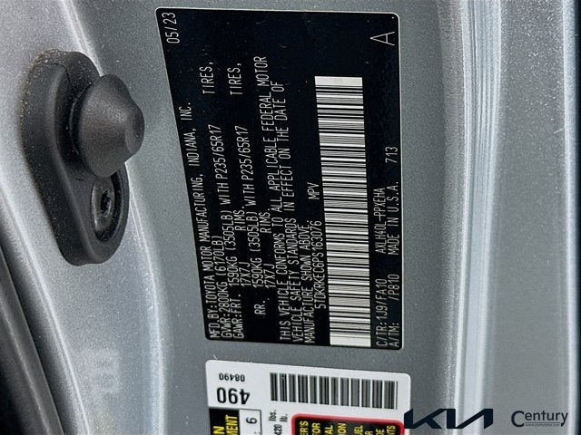 2023 Toyota Sienna LE