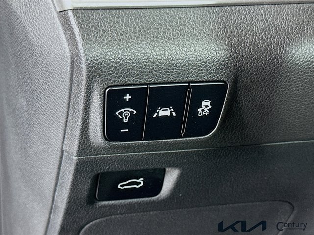 2022 Kia K5 LX