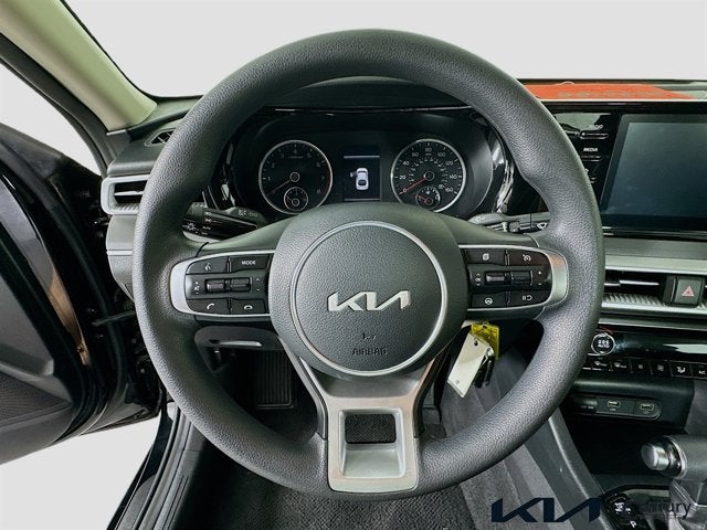 2022 Kia K5 LX