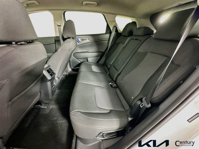 2027 Kia Sportage Hybrid LX
