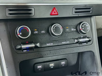 2024 Kia Carnival LX