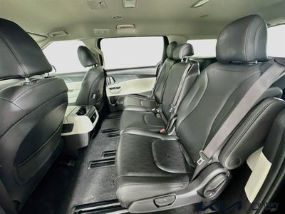 2024 Kia Carnival LX
