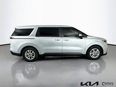 2022 Kia Carnival LX