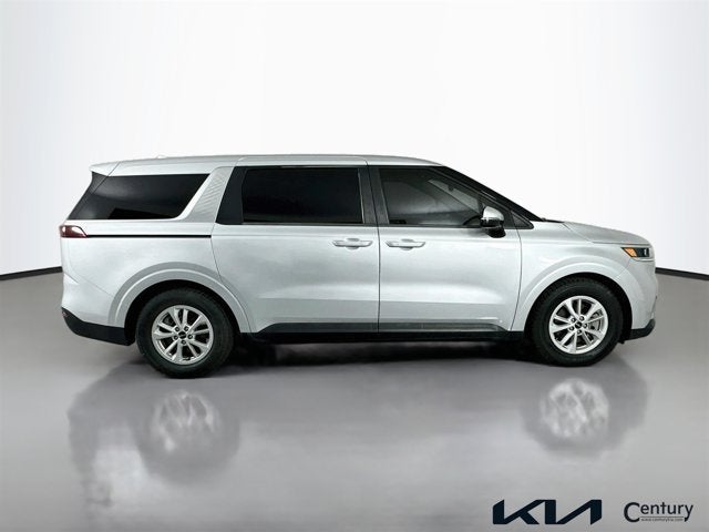 2022 Kia Carnival LX